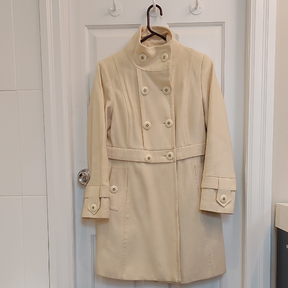 Chic Cream Double-Breasted Women's Trench Coat